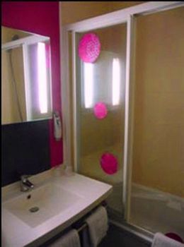 Ibis Styles Bethune La Buissiere Hotel 3*