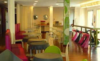 Ibis Styles Bethune La Buissiere Hotel